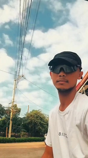 Quick 5K today! What’s your go-to pace when you’re feeling good?  #running #runningmotivation #reelsviralシfb #strava | Runwithtiu | Facebook