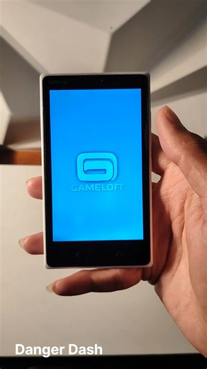 Playing old games on the Nokia X2 Android Phone #nokia #android #nokialumia #nostalgia #shorts