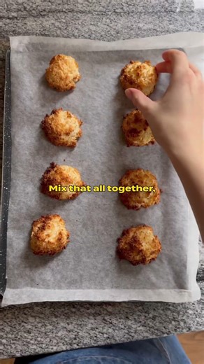 Coconut and cardamom English macaroons #baking #theingredientdiaries #recipe #macaroons