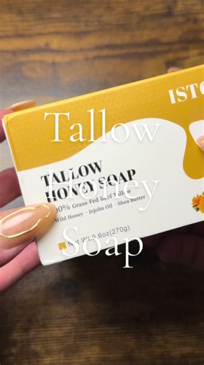 If your skin feels tight or dry after showering, your soap might be the problem. This tallow honey bar cleans without stripping and leaves my skin actually soft. Simple ingredients, real moisture, no nonsense 🤍🐝 #TallowSoap #CleanSkincare #NonToxicLiving #DrySkinRelief #TikTokShopFinds