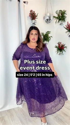 This dress comes in a few different colors and is sooo perfect for plus size body types Comment DRESS to get it sent to your inbox https://liketk.it/5vwV9 | Jennifer Samantha Style