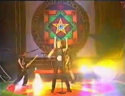 DEF FX coming back to you soon!!! I had the best time in 1996 performing our single, Deja Vu on the legendary Saturday night variety show Hey Hey It's Saturday 💜⚡️ | Fiona Horne