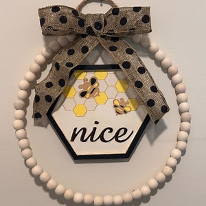 Hand made wooden beaded 10 inch circle bumble bee fashion wall decor wreath