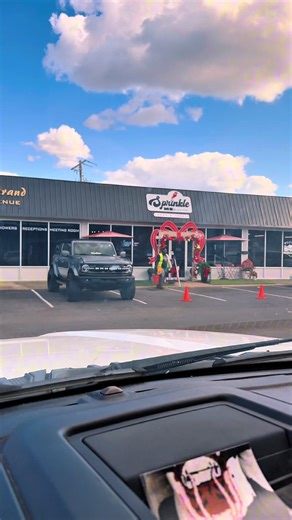 Delicious Cupcake Experience at Sprinkle Me by Kake King