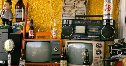 This Viral Video Shows What Happens When a PlayStation 5 Meets 1980s Tech