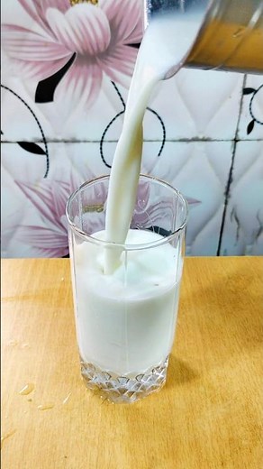 Creamy Milk Shake Recipe | Thick & Delicious Milkshake at Home 🥤