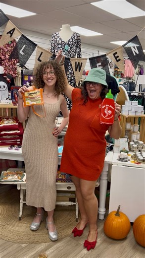 Need some last-minute Halloween costume inspo? 🎃👻 We’ve got you covered with looks straight from The Zesty Lemon racks. You’ll want to watch ’til the end for our favourite one! 😉 Wait ’til you see the blooper reel (coming soon) 😂🎬 PS: New face alert! 👋 Meet Maddy, one of our newest team members! We thought a little Halloween fun was the best way to break her in 😉🎃 Didn’t she do an amazing job?! 💛 | The Zesty Lemon Clothing Co