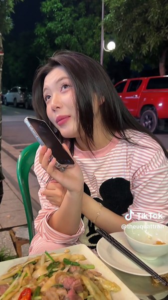 Chú Hàng Xóm: Những Câu Chuyện Hài Hước Dễ Thương