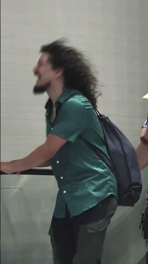 Escalator Fart Prank! Their reactions are priceless 😂
