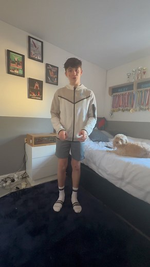 Sign up to the zigazoo app @zigazookids to find challenges from myself and other creators . The link is in my story’s. This is my recent challenge there why dont you give it a go. Don’t forget to use the link in my story!! #zigazookids #challenges #kidsapp #fun #challengeaccepted #funforkids | Riley Roo Simmonds