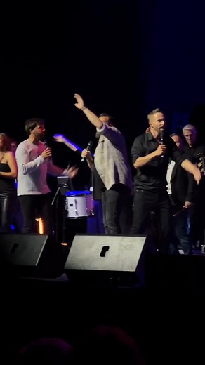 1.8K views · 69 reactions | We Are The World with Der Norden Singt in Barclays Arena Hamburg | Latonius | Facebook