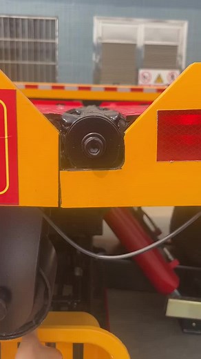 Do you like this design of wrecker?#TowTruck #Wrecker #RecoveryTruck #HeavyDutyWrecker #FlatbedTowTruck #TowingService #VehicleRecovery #TruckSales