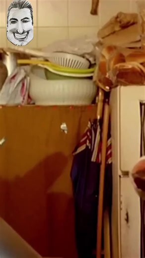 Commedia Italiana: Divertimento con Lino Banfi