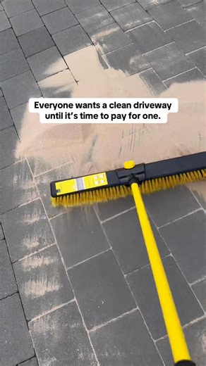 Pay peanuts you get monkeys I was always told! 🤷‍♂️🤣 #asmrcleaning #cleaningmotivation #pressurewashing #soclean #cleanwithme | Lee Pink Clean