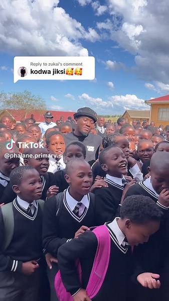 Replying to @zukai 🥳🥳🥳🥳