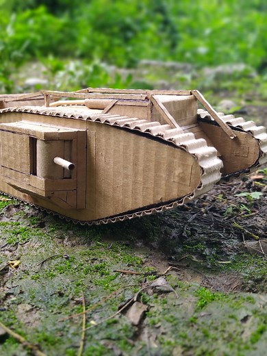 Cómo hacer un tanque Mark IV de cartón