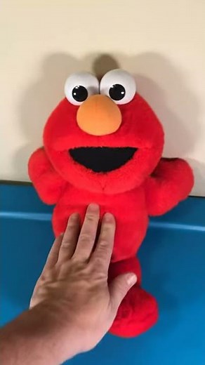 1996 2007 tickle me Elmo