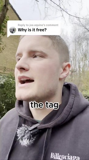 Why is the Crumb. Pet Tag Free? And how to get yours! Every dog and cat should wear one of these, there is so much information stored on them and it can be updated at the click of a few buttons! https://southenddogtraining.co.uk/crumb-pet-tag/ | Southend Dog Training