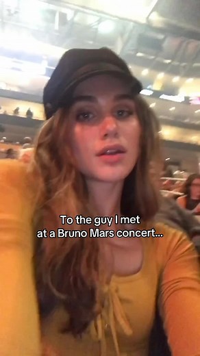 Abbie Herbert Bruno Mars concert — story about identical twins