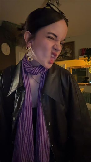 Funky Outfit Challenge: 80s Inspired Styles for Girls