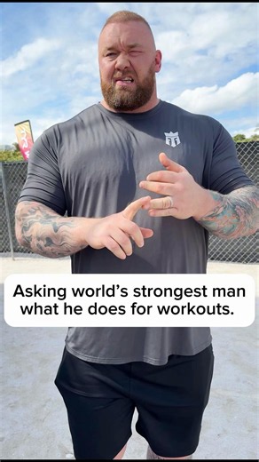 Asking world’s strongest man what he does for his workouts. #deadlift #strongman #weightlifting