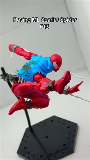 The soft goods hoodie just brings this dude to life and make’s him 20x better #marvellegends #figtok #scarletspider #leavealike #fyp