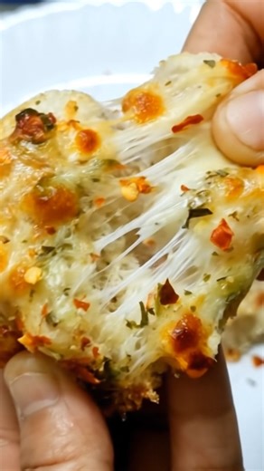 Mini Pizza 🍕#shorts #youtubeshorts #ytshorts #minipizza #viral #trending