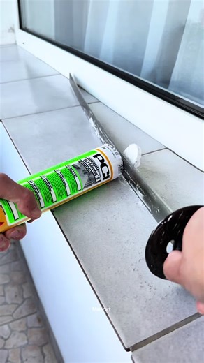 Lifehack 🔐 Für diesen Trick hab ich 11 Jahre gebraucht 🎨 Bleib bis zum Ende, du wirst ihn brauchen 👌 #lifehack #maler #painter #fyp #diy #silicon #silikon