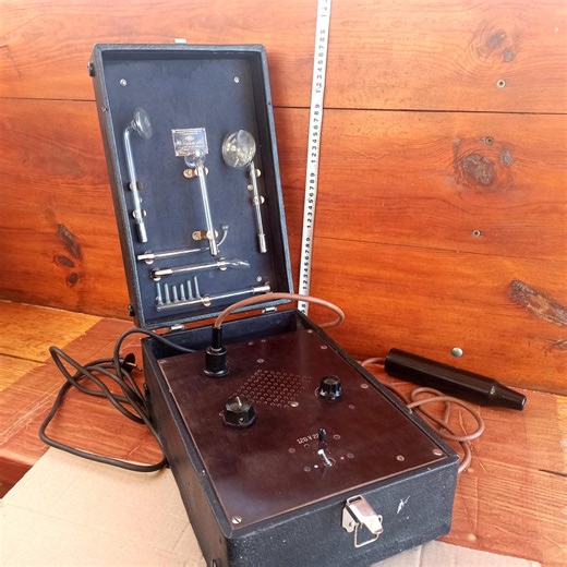 A Vintage Medical or Massage Device for Electrophoresis From the Mid-20th Century, the Darsonval. Nikola Tesla's Violet Ray. - Etsy Canada