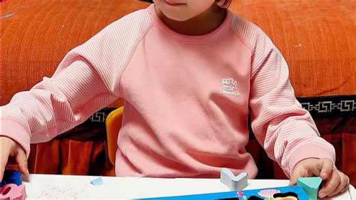 全脑DHA（型号：脑力boost）助力孩子专注力提升，上学不犯困，写作业更高效。每天两粒，坚持服用，记忆力明显增强，家长也更安心！