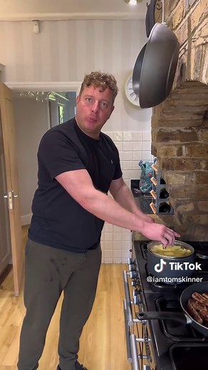 Delicious Sausage and Mash Pie Recipe