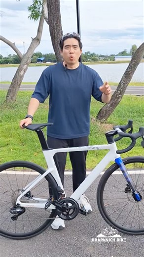 Jirapanich Bike on Instagram: "🔹 จักรยานเสือหมอบ เกียร์ไฟฟ้า JAVA FUOCO ELECTRIC 24สปีด ราคาไม่ถึง 40,000บาท!!!! ♥️ ----------------------- 📲 สั่งซื้อ/สอบถามเพิ่มเติม 📞 โทร: 096-598-7477 | 088-119-3982 ➡️ Facebook : https://www.facebook.com/share/18xgLhsrbD/?mibextid=wwXIfr ✅ LINE : @Jirapanichbike *มี@นำหน้า (https://lin.ee/2NGUG6c) 📍 จิรพานิชจักรยาน 🏪 สาขาที่ 1 : 42/3-42/4 ถ.เทศบาล 4 อ.บัวใหญ่ จ.นครราชสีมา 🏪 สาขาที่ 2 : 226/6 หมู่ 5 ต.แม่เหียะ อ.เมือง จ.เชียงใหม่ ร้านค้าออนไลน์ 💙 LAZADA