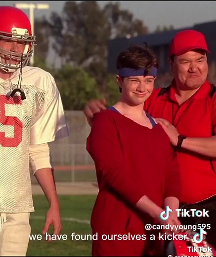 Glee Kurt Auditions for Kicker with Single Ladies Dance | Football Scene