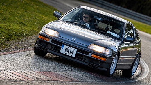 Honda CRX almost losing grip at track corner