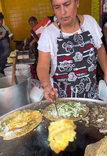 Sope gigante de huevo en CDMX: cómo se hace paso a paso
