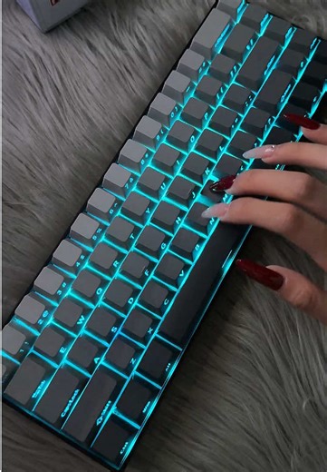 The Sound of a Mechanical Keyboard Turning Blue