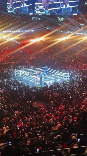 Tank v. Roach #FightNight