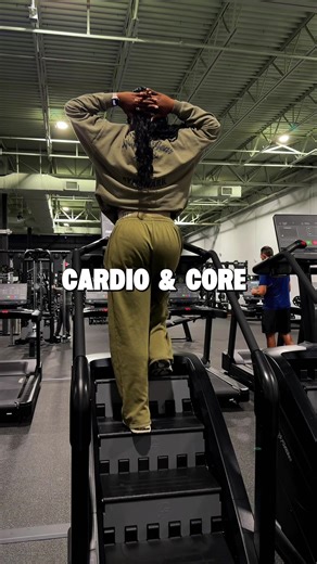 Your core is more than just abs—it’s the foundation of every movement you make. Training your core improves balance, posture, strength, and helps protect your spine during lifts and everyday life. Pair that with cardio, and you’re not just building muscle, you’re strengthening your heart, increasing endurance, and boosting fat loss. When core training and cardio work together, you move better, perform stronger, and stay resilient for the long run. 💪🏽🔥