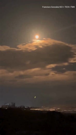 110K views · 1.7K reactions | LIFT OFF: A SpaceX Falcon 9 rocket launches into space from Cape Canaveral, Florida, over the weekend, illuminating the night sky. | Fox News | Facebook