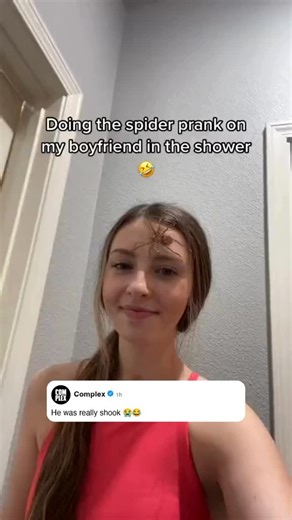 These spider pranks really use to take people out 😂😭 (🎥: via @mianwaylon) | Complex