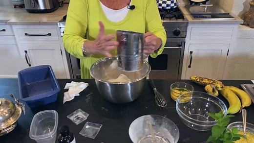 27K views · 1.4K reactions | This classic Southern Banana Bread recipe is easy to make and even easier to eat! Get the recipe here: https://www.pauladeen.com/recipe/banana-bread/ | Paula Deen | Facebook