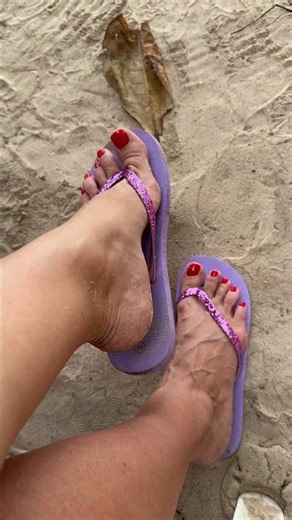 Flip-flops and soft heel tap • Gentle close-up #flipflops #sandals #tapping