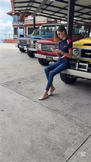 4K views · 1.9K reactions | ¿Sabías que contamos con página web? . Visítanos Ingresa a tu navegador con nuestro nombre y ahí encontrarás nuestra lista de vehículos disponibles! . #motorescoloniatovar #clasicoscoloniatovar #consecionario #ventadevehiculos #vehiculosnuevosyusados #toyota #vzla #landcruiser | Motores Colonia Tovar | Facebook