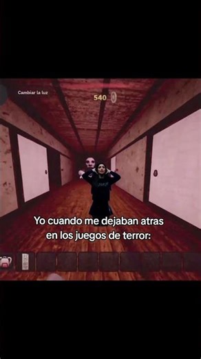 y siempre me cerraban la puerta si me seguía un monstruo 😭😭 #roblox #shortvideo