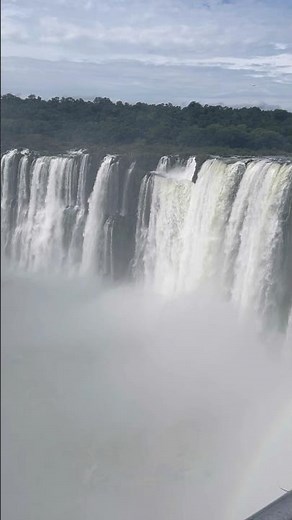 【圧倒的な景色！異次元の水量とマイナスイオンを体感するイグアスの滝の様子】 #散策 #世界遺産 #南米 #散歩 #イグアスの滝 #イグアス #国立公園 #滝 #アルゼンチン #ブラジル #感動 #絶景