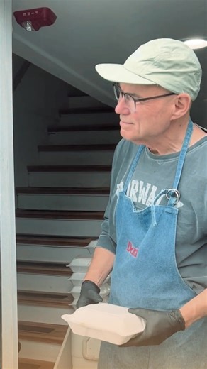 Every day, neighbors right here in our community walk through our doors hungry. And every day, our kitchen does everything it can to make sure no one is turned away. But we can’t do it alone. Your donation today could be the difference between someone going hungry… or someone receiving warm, nourishing meals. It also reminds someone in desperate need that hope still exists. Donate now and be the reason someone is fed today. https://wl.donorperfect.net/weblink/WebLink.aspx?name=E199584&id=25&fbcl