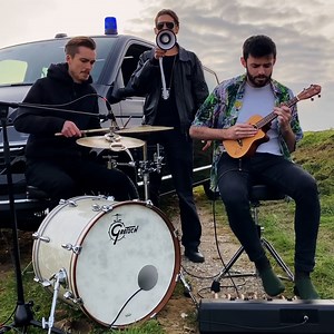 12M views · 65K reactions | These guys are doing techno the acoustic way  | UNILAD Sound | Facebook