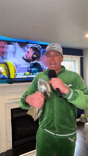 EAGLES GAME DAY 🦅🏈 Philly vs 49ers and we’re locked in for a BIG win today. Tailgate vibes, loud fans, and nonstop energy—GO EAGLES! 💚🔥 #FlyEaglesFly #PhiladelphiaEagles #EaglesNation #EaglesVs49ers #NFLGameDay