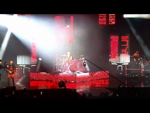 Hysteria | Muse | The Wow! Signal Tour | Milwaukee | FULL PERFORMANCE