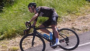 Free Aero Race Short, cool and comfy bib shorts with a superb all-round performance and the first choice for many of the Team Sky riders. Let's hear what #PhilipDeignan thinks | Castelli Cycling